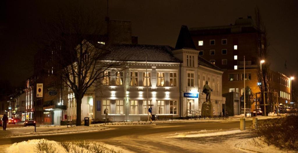 Olav Digre 1016 Hotel Sarpsborg Kültér fotó